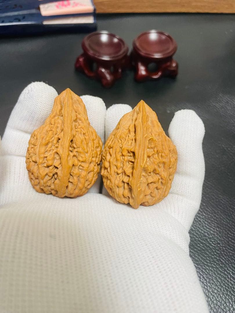 厚揚げNo.402❤️遊ぶクルミ　文玩核桃 希少変異種坐佛