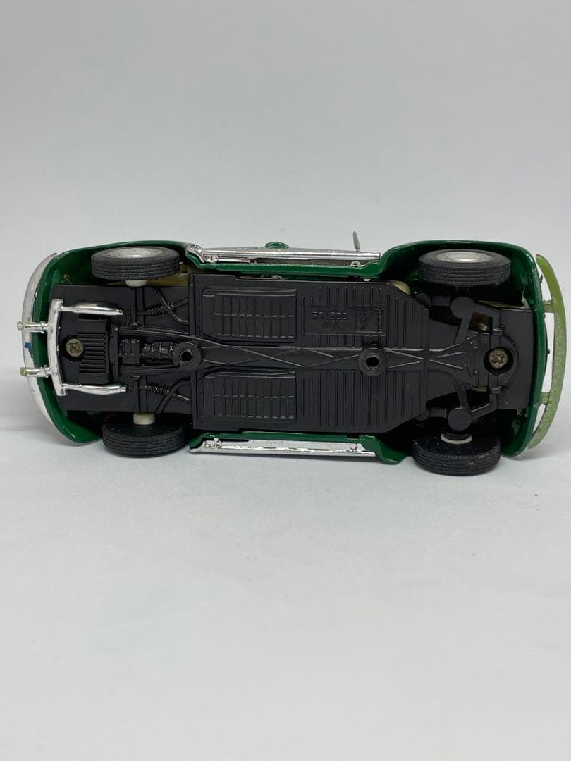 ダイキャスト製 ビートル 緑 1/43