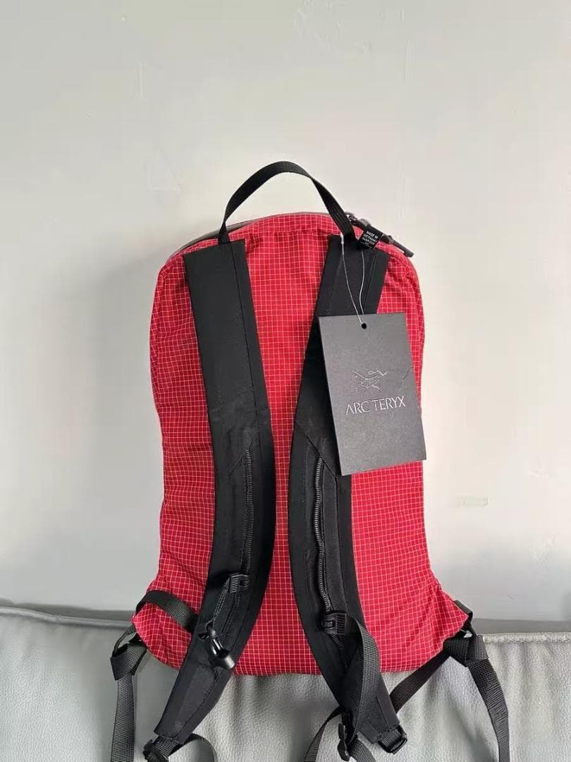 未使用ARC'TERYXバッグパック赤格子