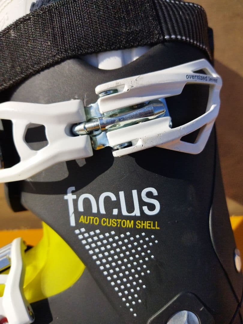 サロモン　スキーブーツ 28cm　男性用 ブラック/イエロー