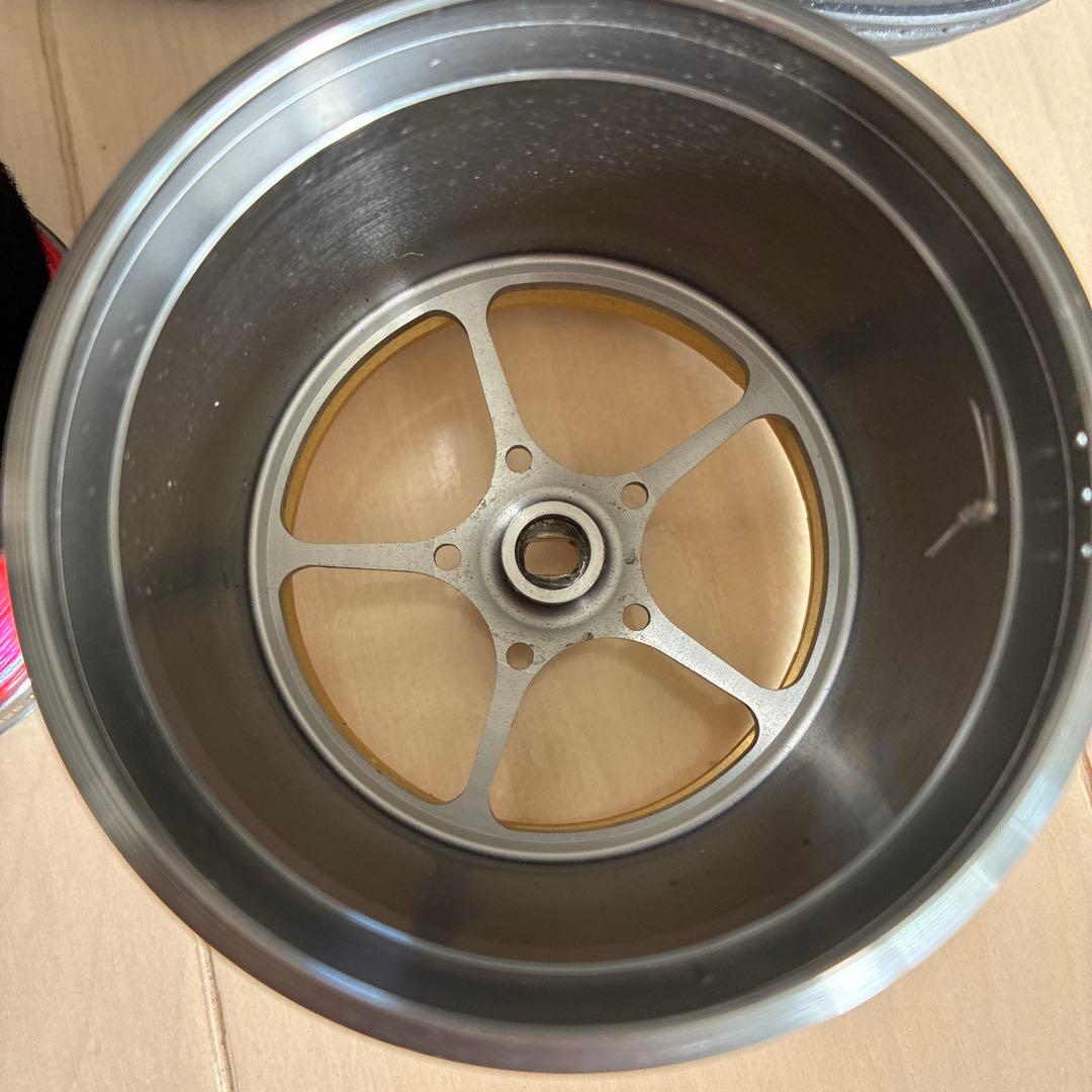 Daiwa トーナメントサーフ45 スプール2個セット ケース付き