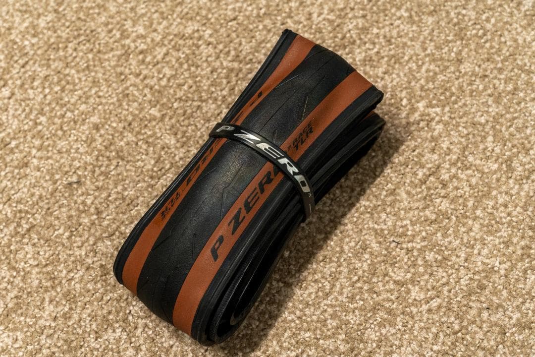 Pirelli P ZERO Race TLR 700x30cチューブレスタイヤ