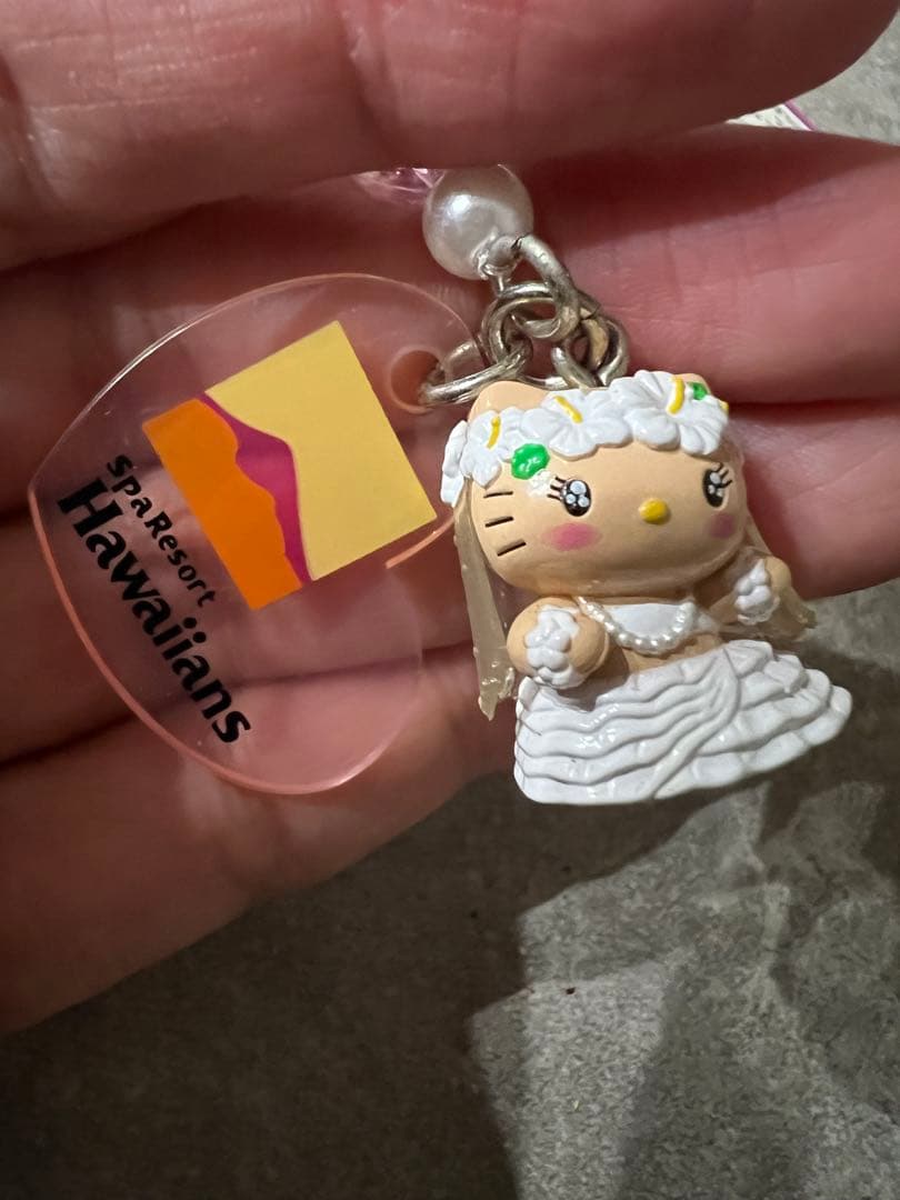 d*3様 【希少】ご当地キティ　ハワイアンズ　ウェディング　キティ　ストラップ