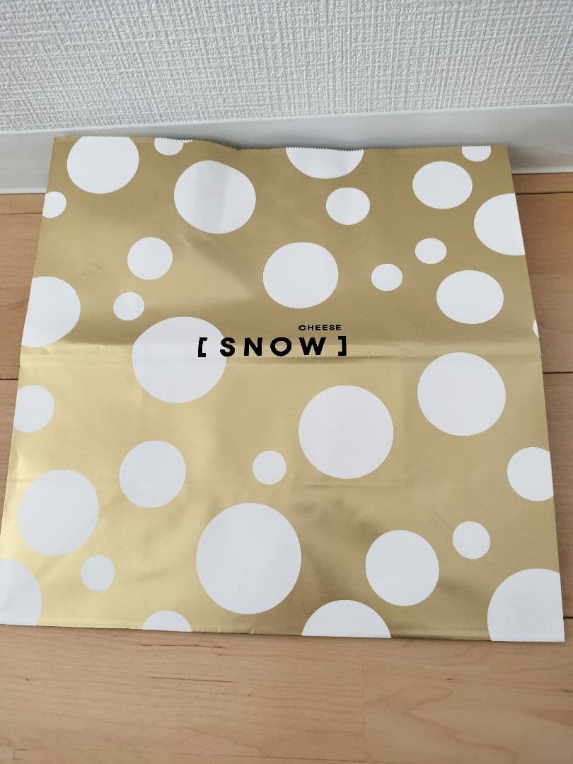 スノーゴールドチーズ ８個入x4箱(未開封品)