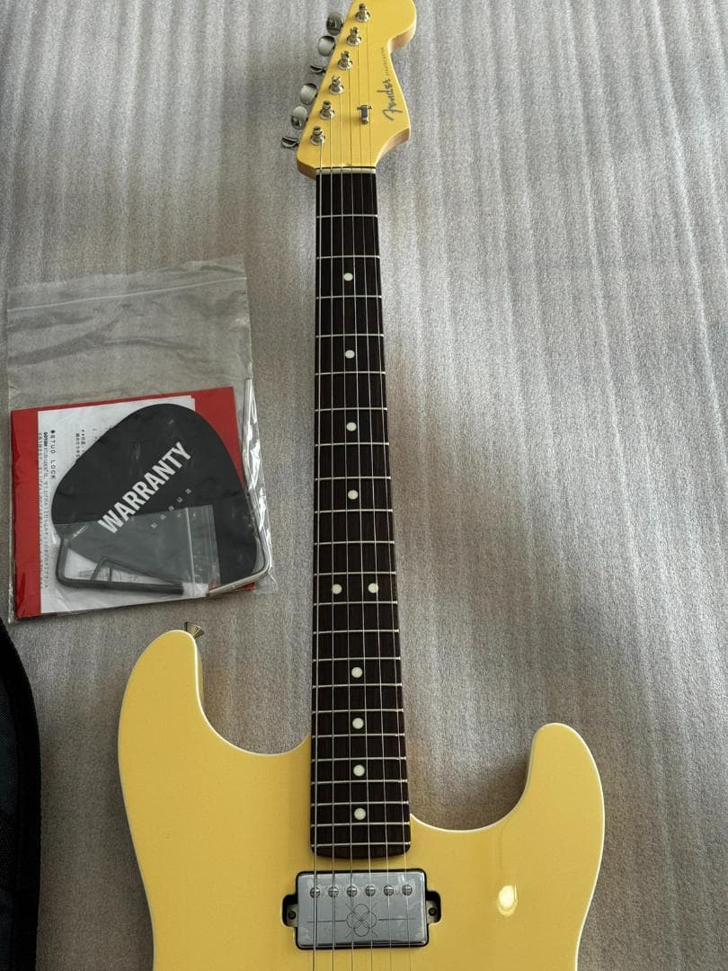 Fender Mami Stratocaster Omochi ギター