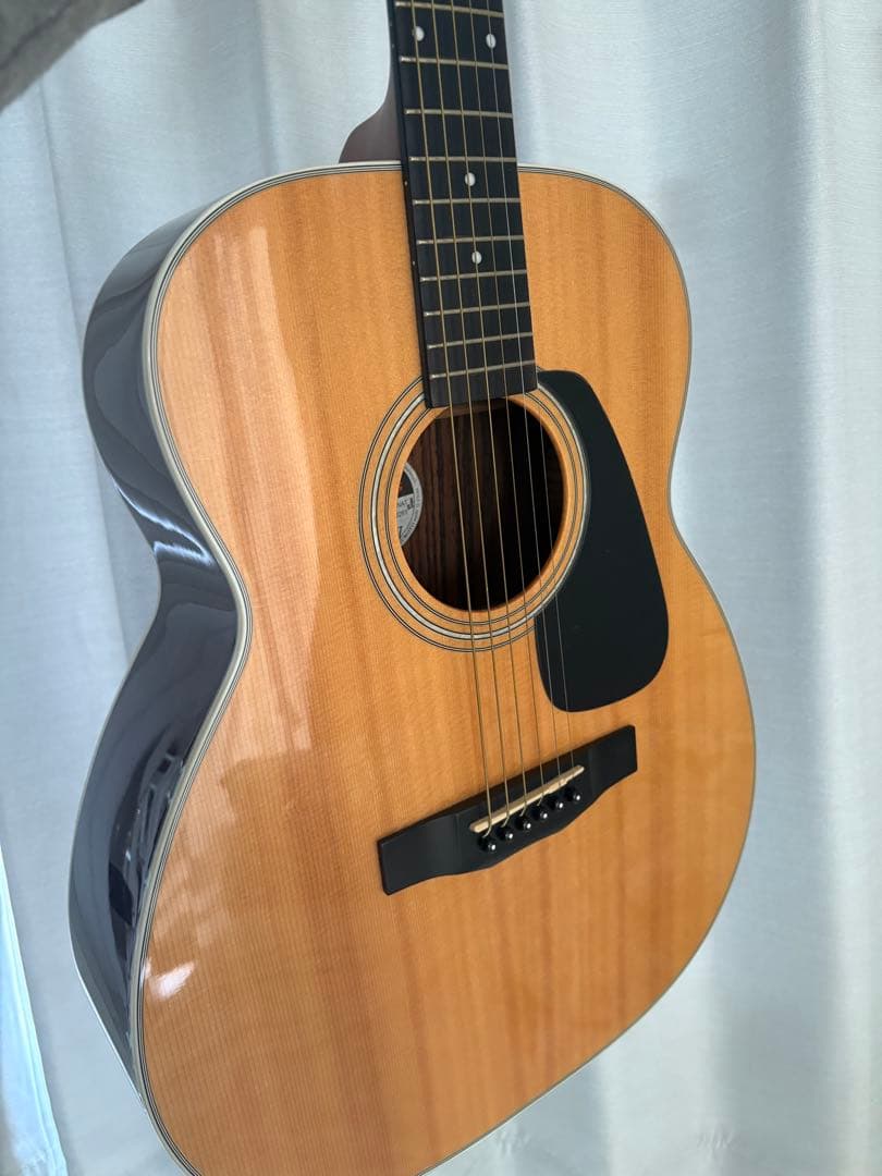 美品　Morrisアコースティックギター　ピック他4点付き！