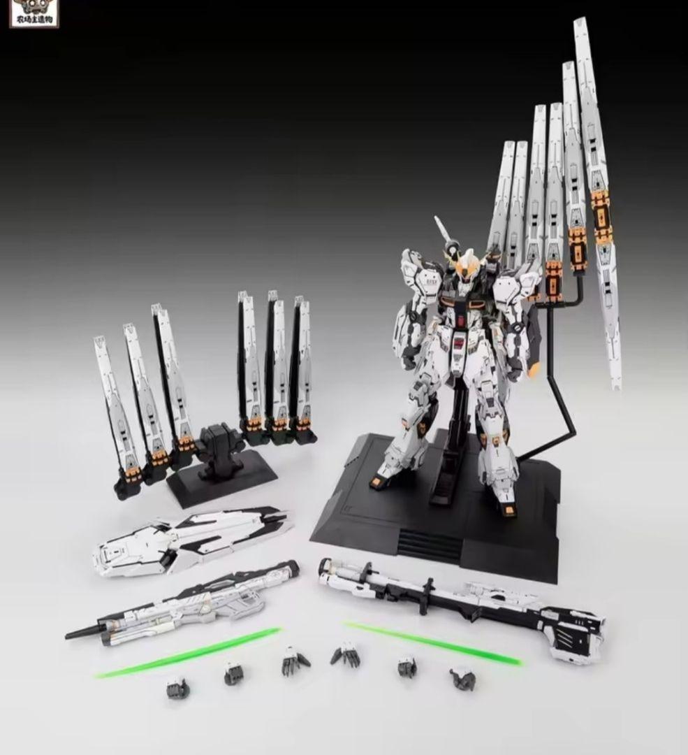 新品1/100 ガンプラMGEX級　νガンダム