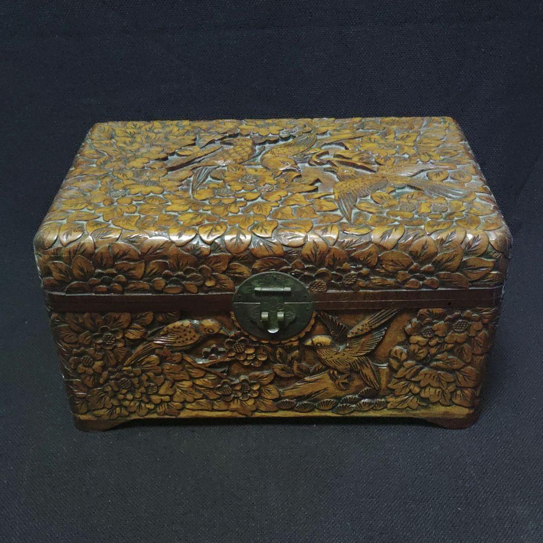 メイクボックス　化粧道具入れ　華鳥彫刻　　小鳥　木彫ボックス　彫刻　木製　ミ10