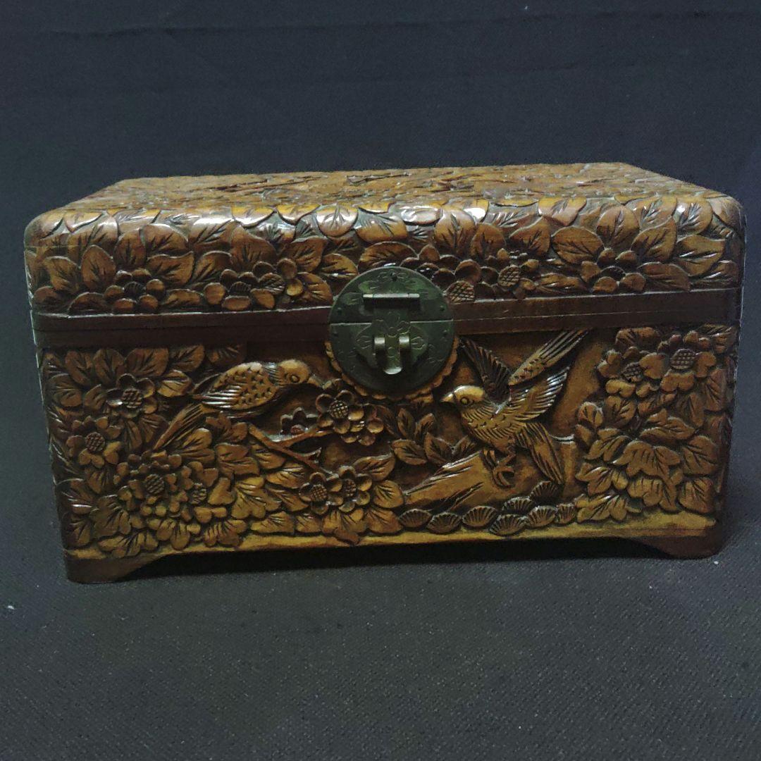 メイクボックス　化粧道具入れ　華鳥彫刻　　小鳥　木彫ボックス　彫刻　木製　ミ10