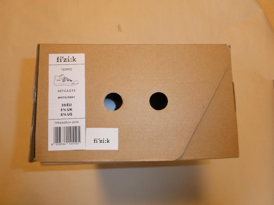 【値下げ】Fizik TEMPO ARTICA GTX 39White/Gray