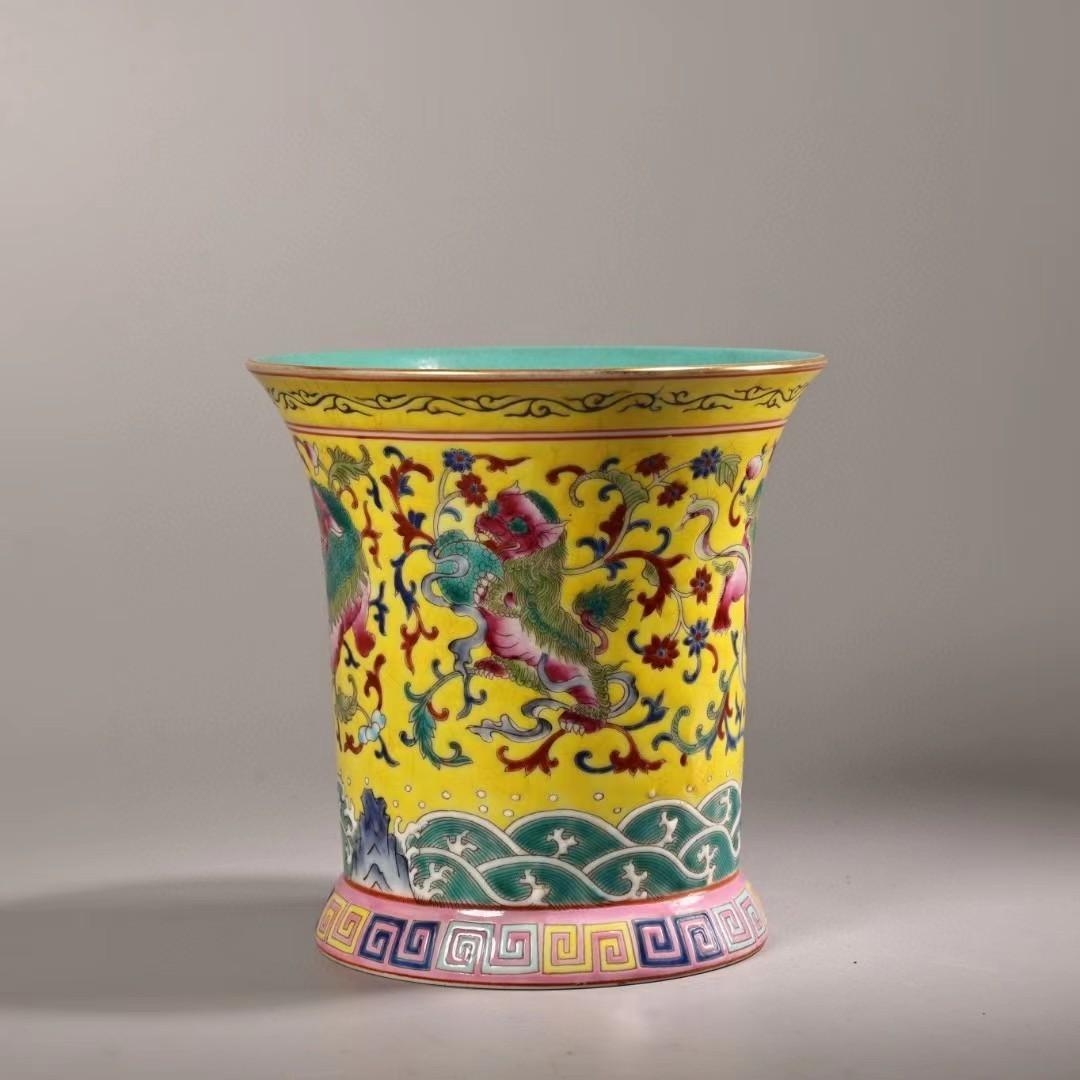 中国古美術・珍蔵珐琅彩粉彩陶磁器のペン立・書道品・純手描き・案頭・文房具・箱付き