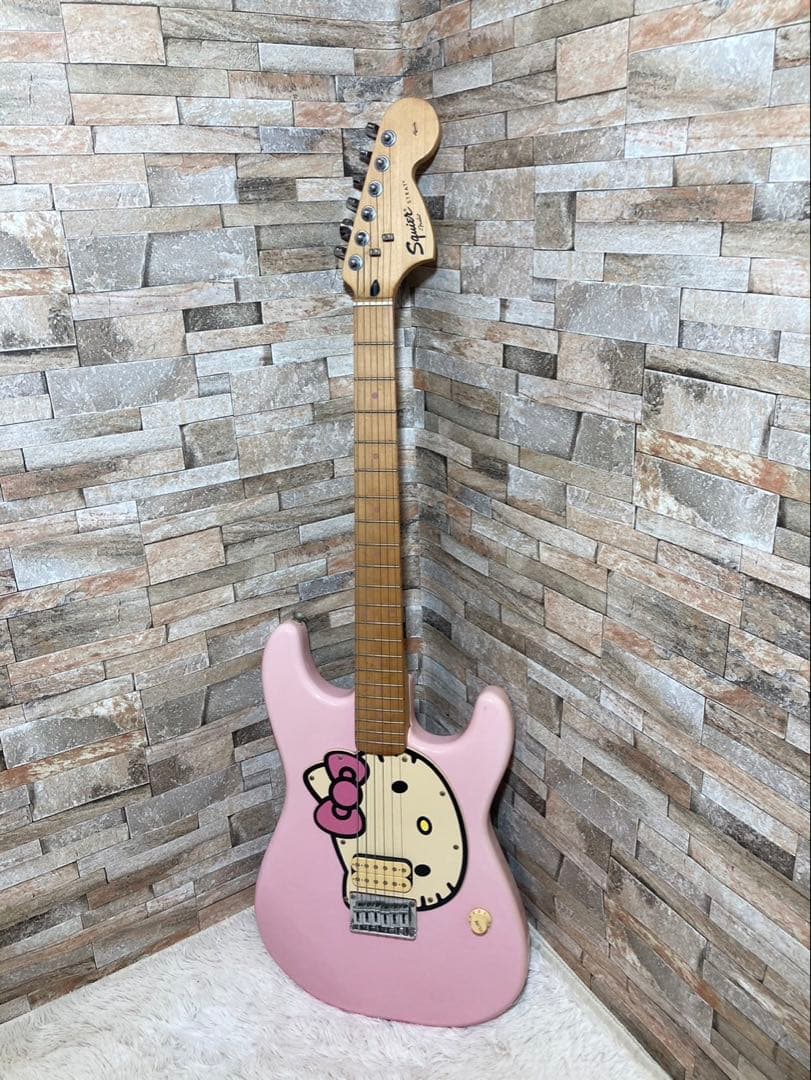スクワイヤー　エレキギター　Hello Kitty Stratocaster