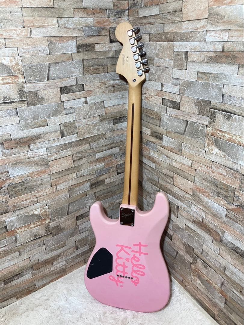 スクワイヤー　エレキギター　Hello Kitty Stratocaster