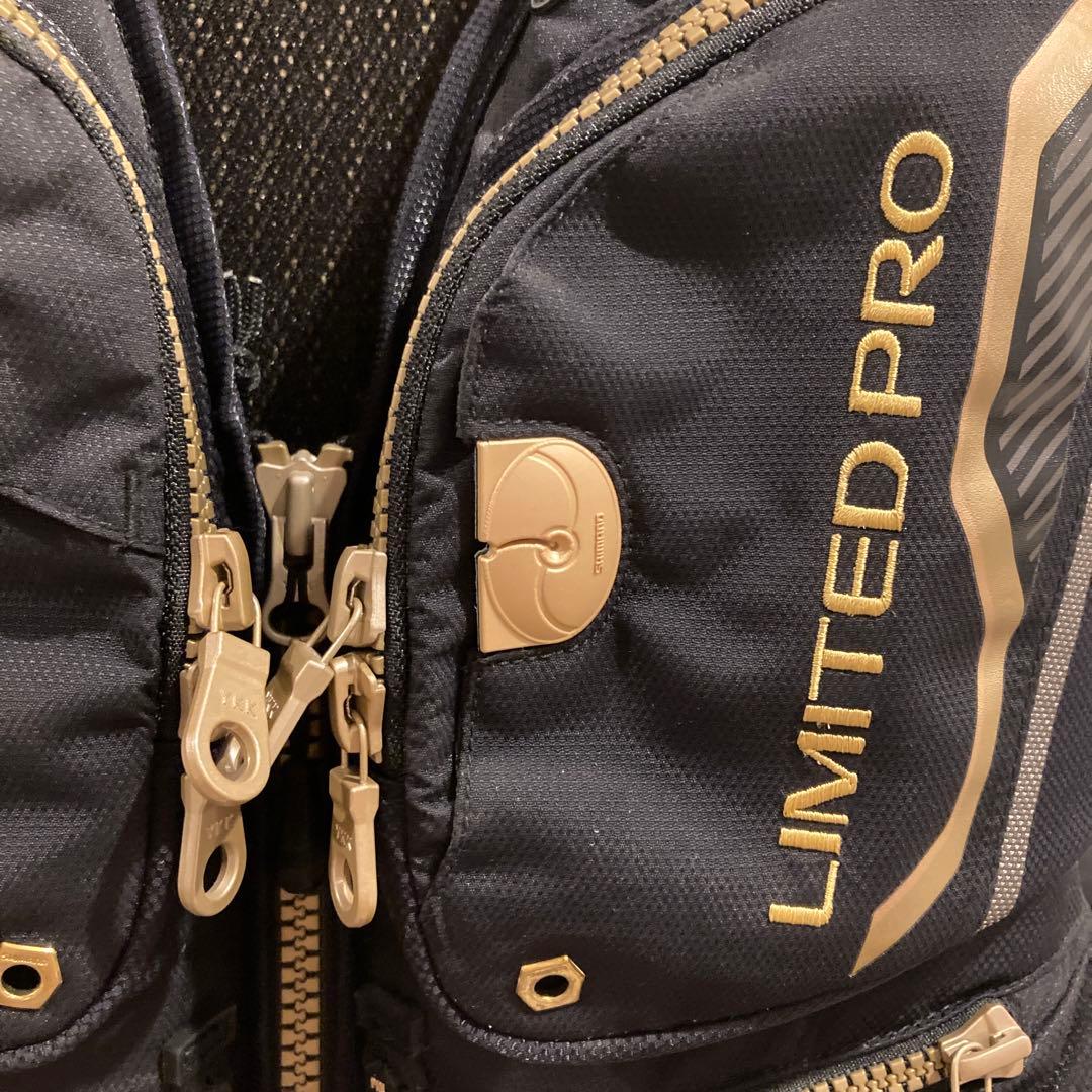 シマノ フローティングベスト　VF-113Q