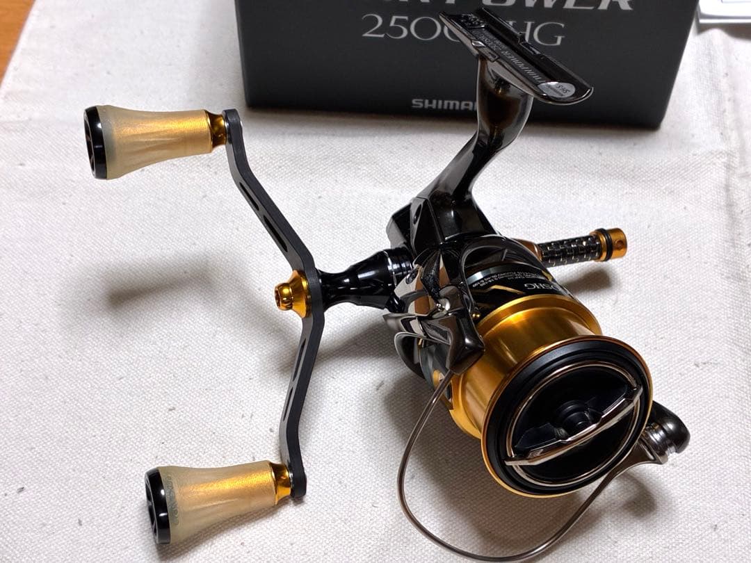 【美品】シマノ リール20ツインパワー2500SHGカスタム【Wハンドル仕様】
