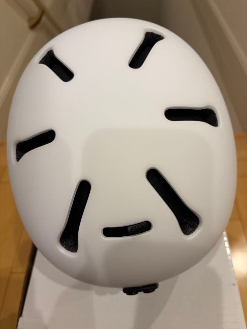 大人気　POC ホワイトヘルメット　ML55-58cm