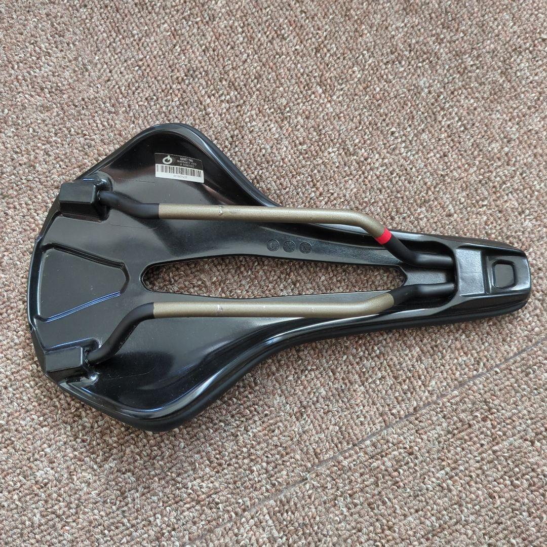 プロロゴ Prologo Nago R4 PAS Tirox サドル 147mm