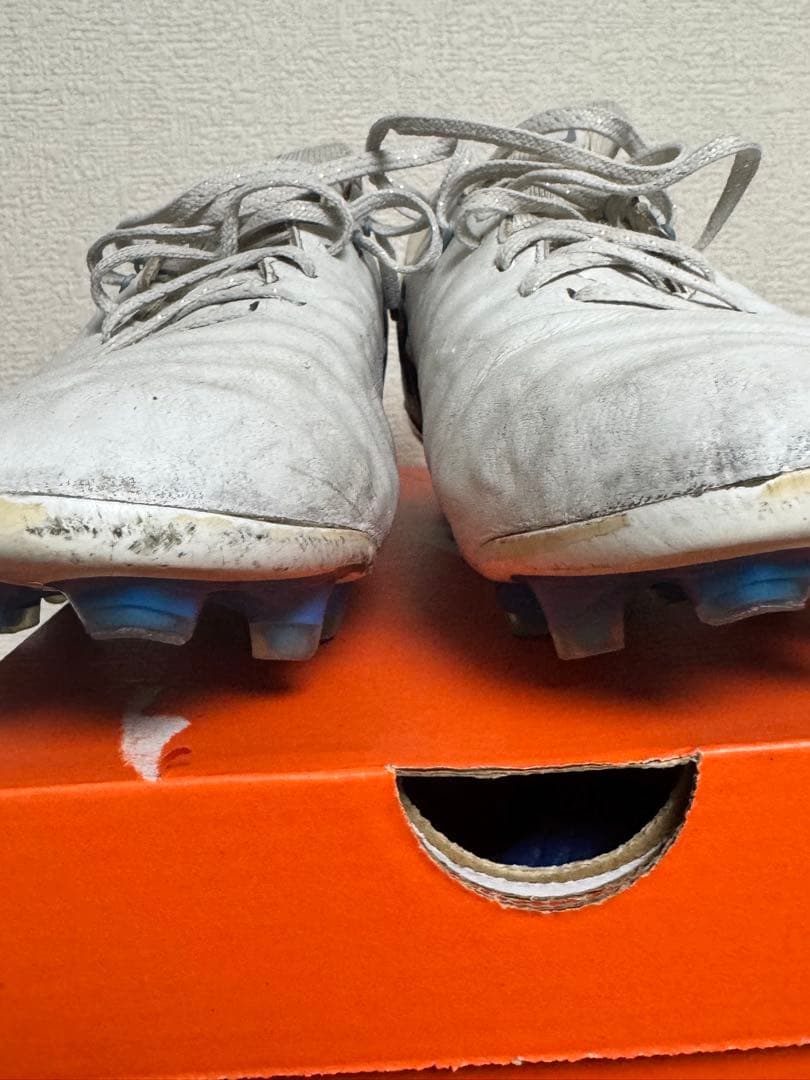 サッカースパイクナイキ ティエンポレジェンド7