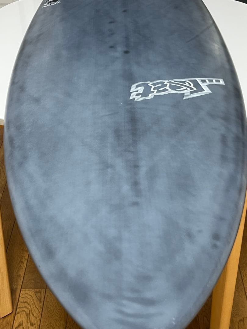 メイヘムサーフボード　3.0STUB 5.6 ブラックシープビルト