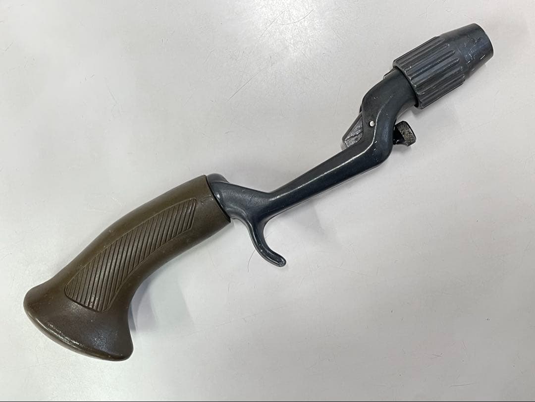 FEATHERWEIGHT CHAMPION コーデルショート 茶