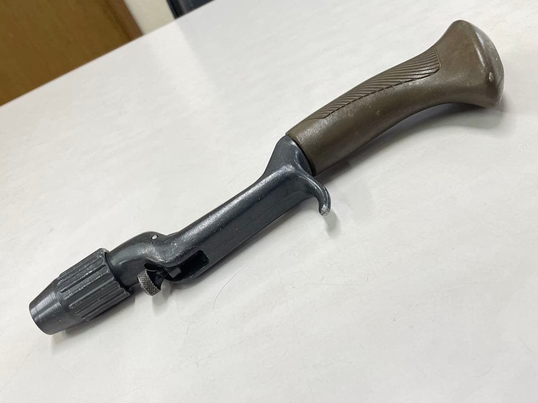 FEATHERWEIGHT CHAMPION コーデルショート 茶