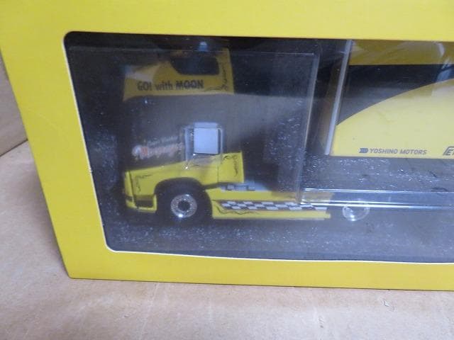 WSI 1/50 MOONEYES VOLVO FH4 4x2 BOXトレーラ