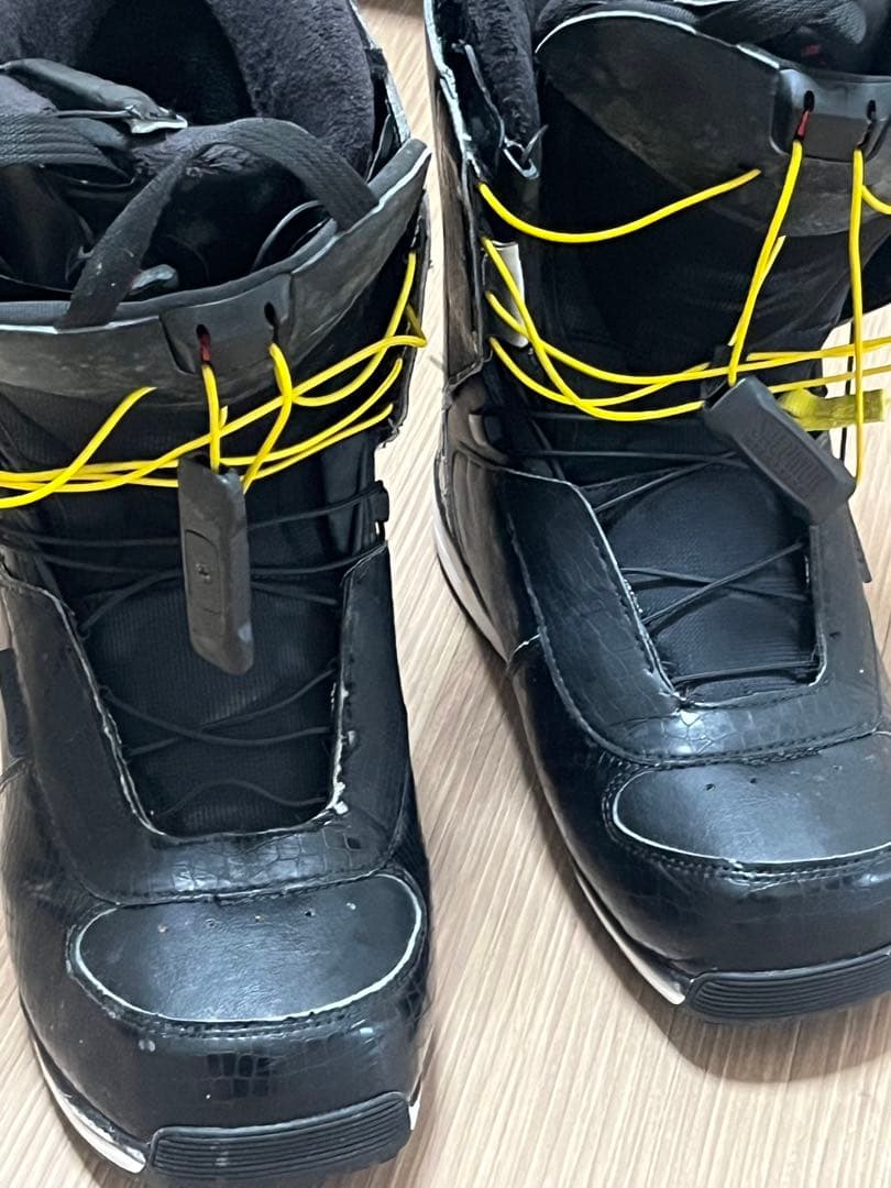 (石川)30万相当！スノボフルセット　スノーボード、ウェア、ブーツなど