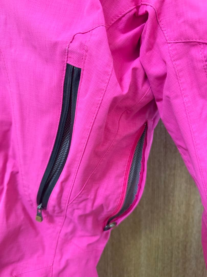 ゴールドウィン スノボウェア 上下セット 男性 Mサイズ