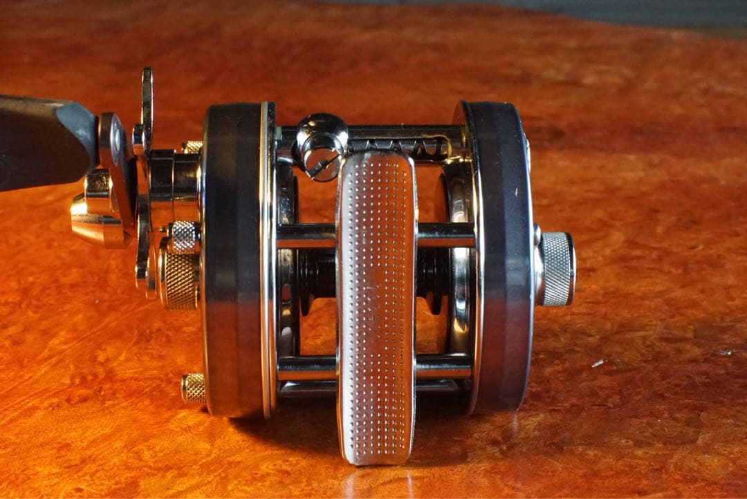 ABU アンバサダー 5500C ビッグA メンテ済 フレーム修正済