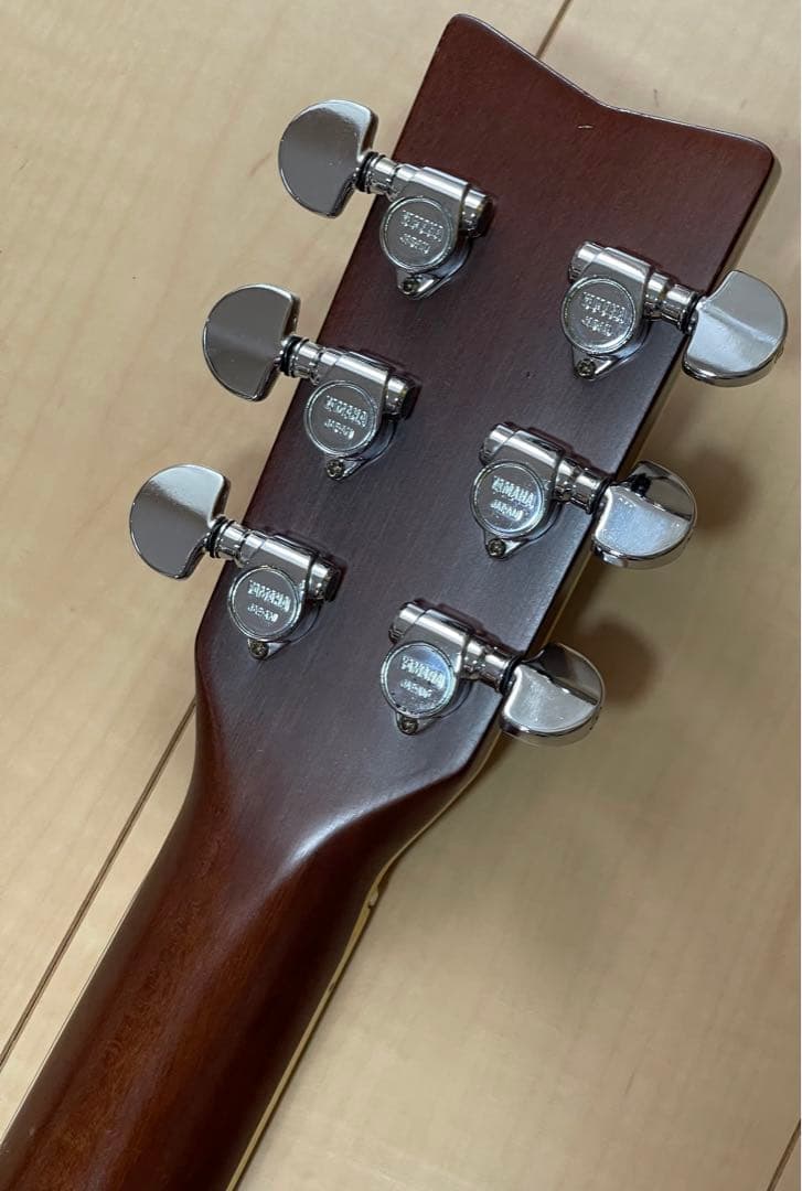 ヤマハ FG301B アコースティックギター (坂井泉水さん愛用？)
