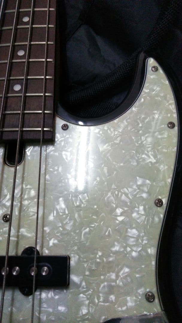 バッカス　Bacchus　ユニバースシリーズ　ベースギター　ケース・おまけ付き