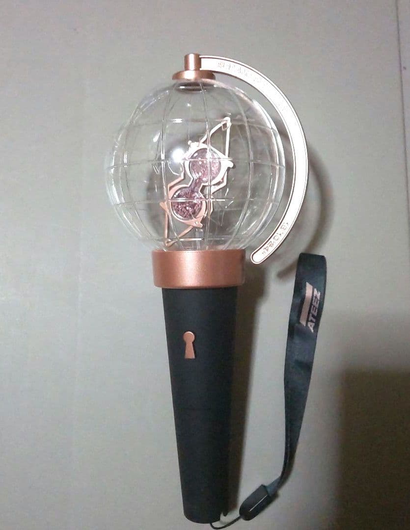 ATEEZ ペンライト ver.1 　ペンライトケース セット