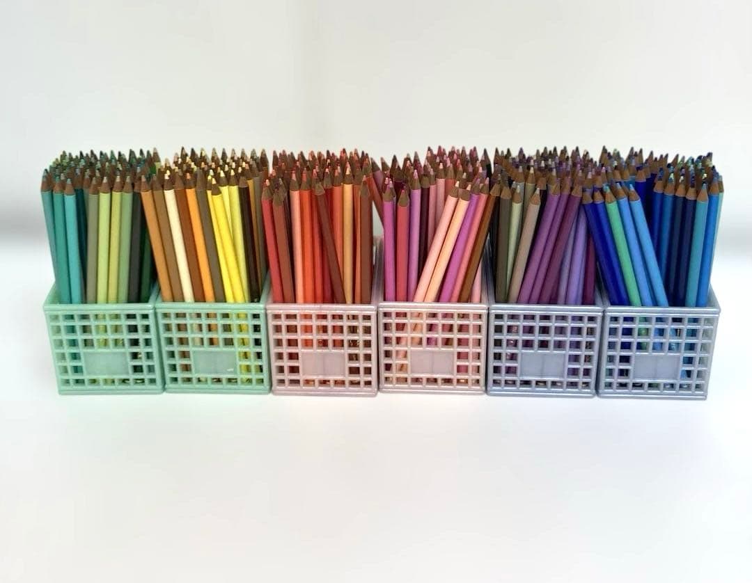 B225-1 フェリシモ カラーミュージアム 色鉛筆　500本