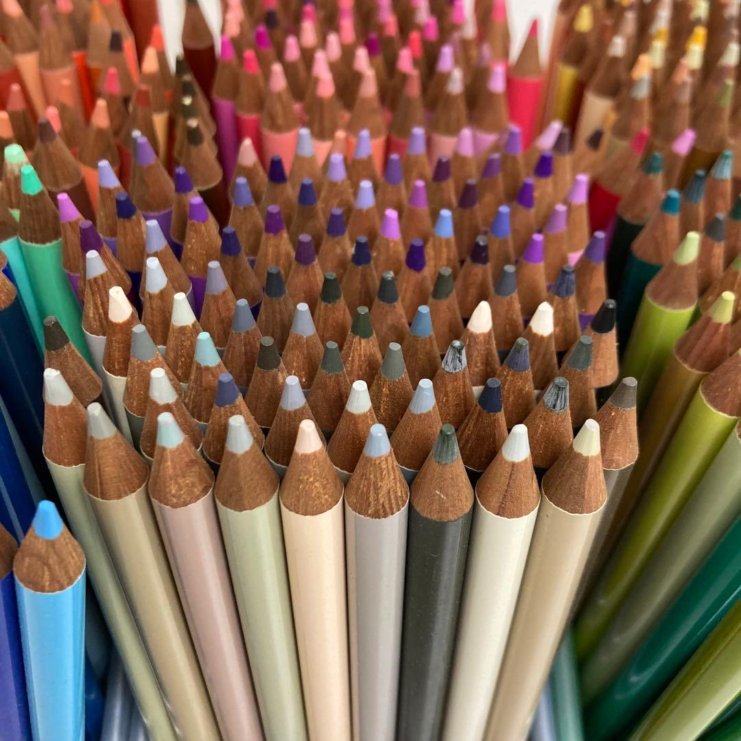 B225-1 フェリシモ カラーミュージアム 色鉛筆　500本