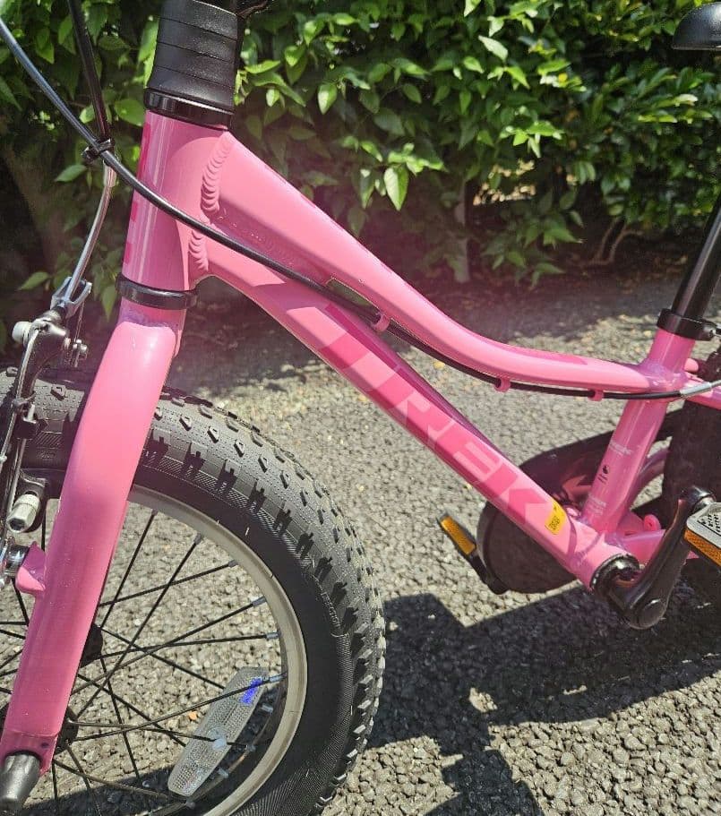 【値下げ】美品Trek子供用自転車Precliber 16インチピンク補助輪なし
