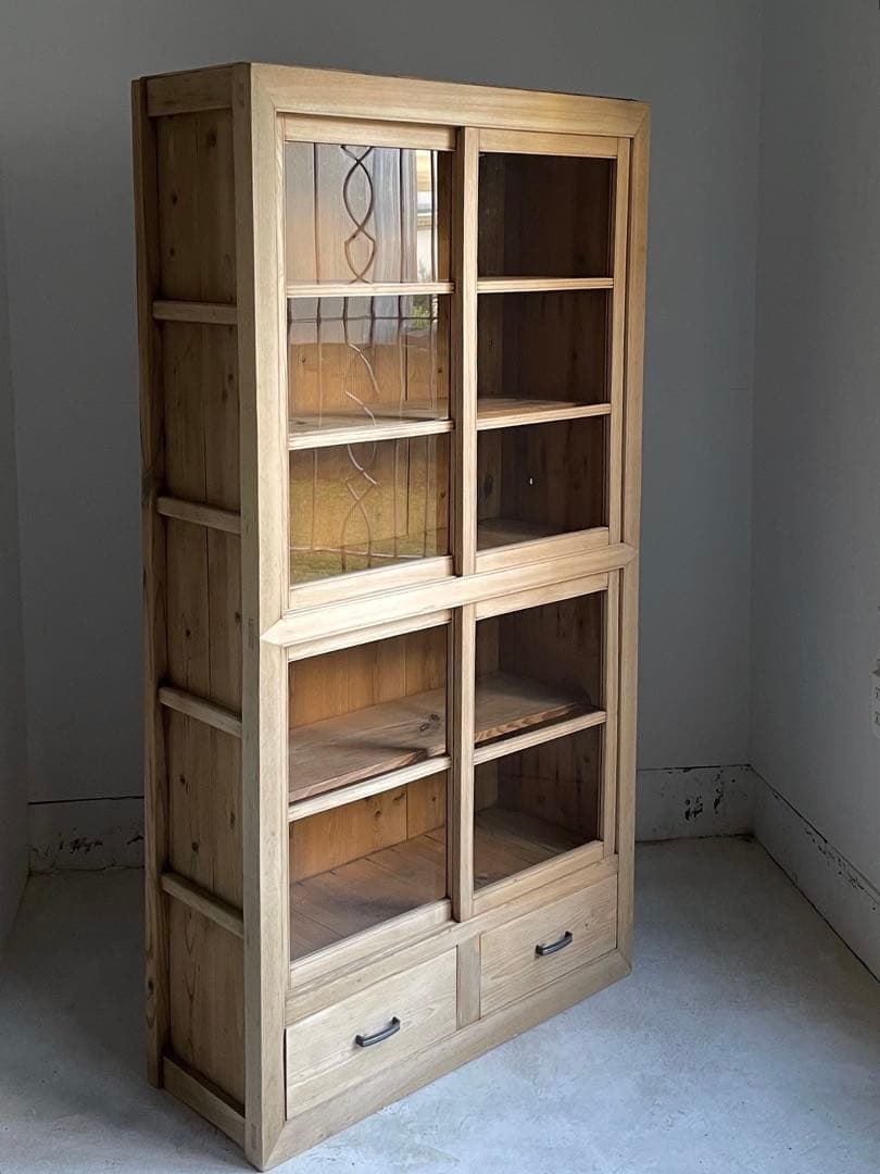 古い奥行の浅いガラス戸棚　食器棚　本棚　レトロ　水屋箪笥　古道具　アンティーク