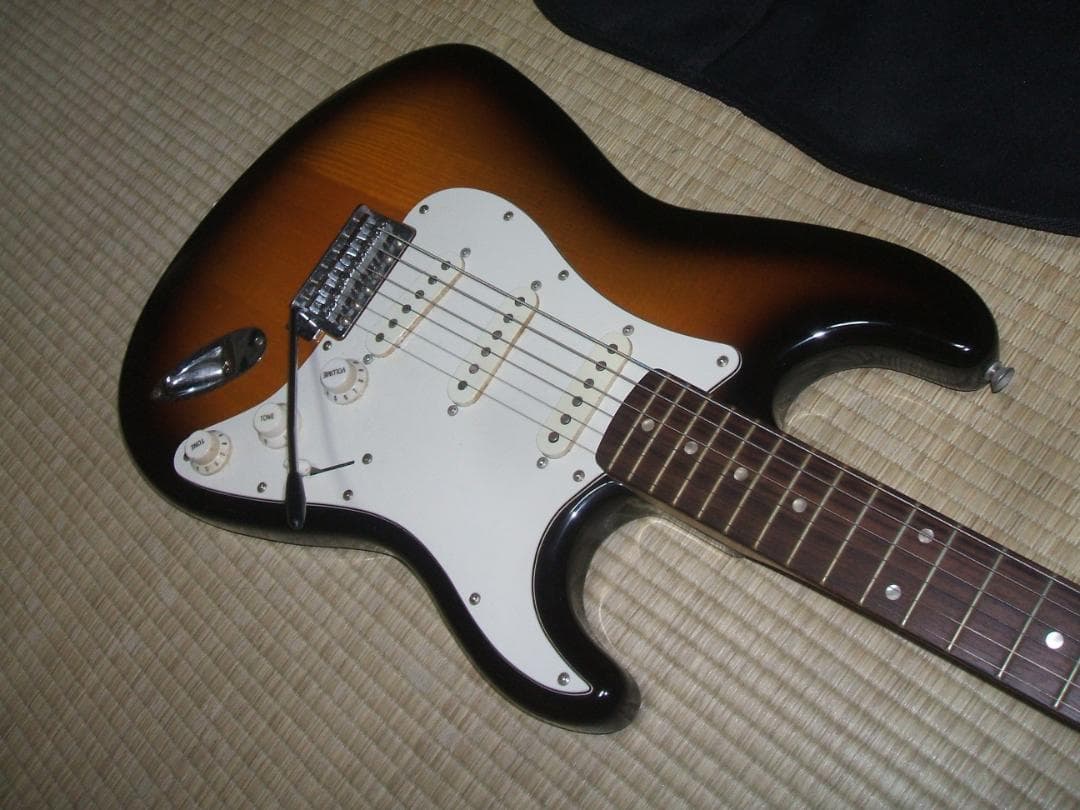 a*0様 スクワイア フェンダー ストラトキャスター エレキギター STRAT