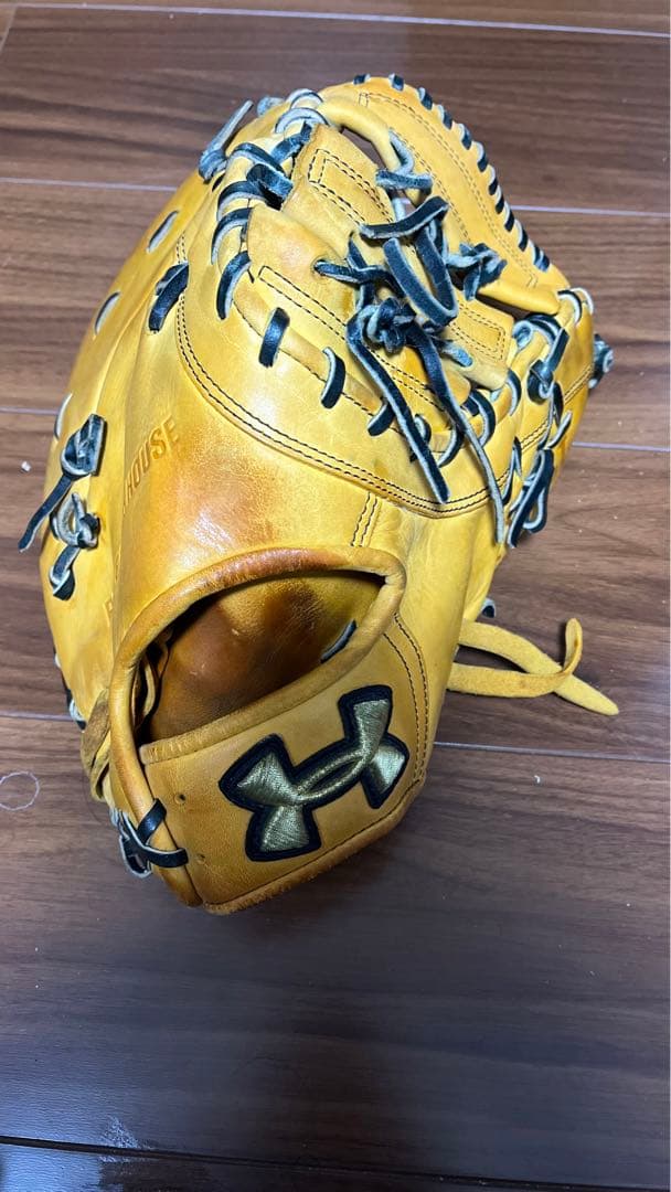 アンダーアーマー 軟式 ファーストミット