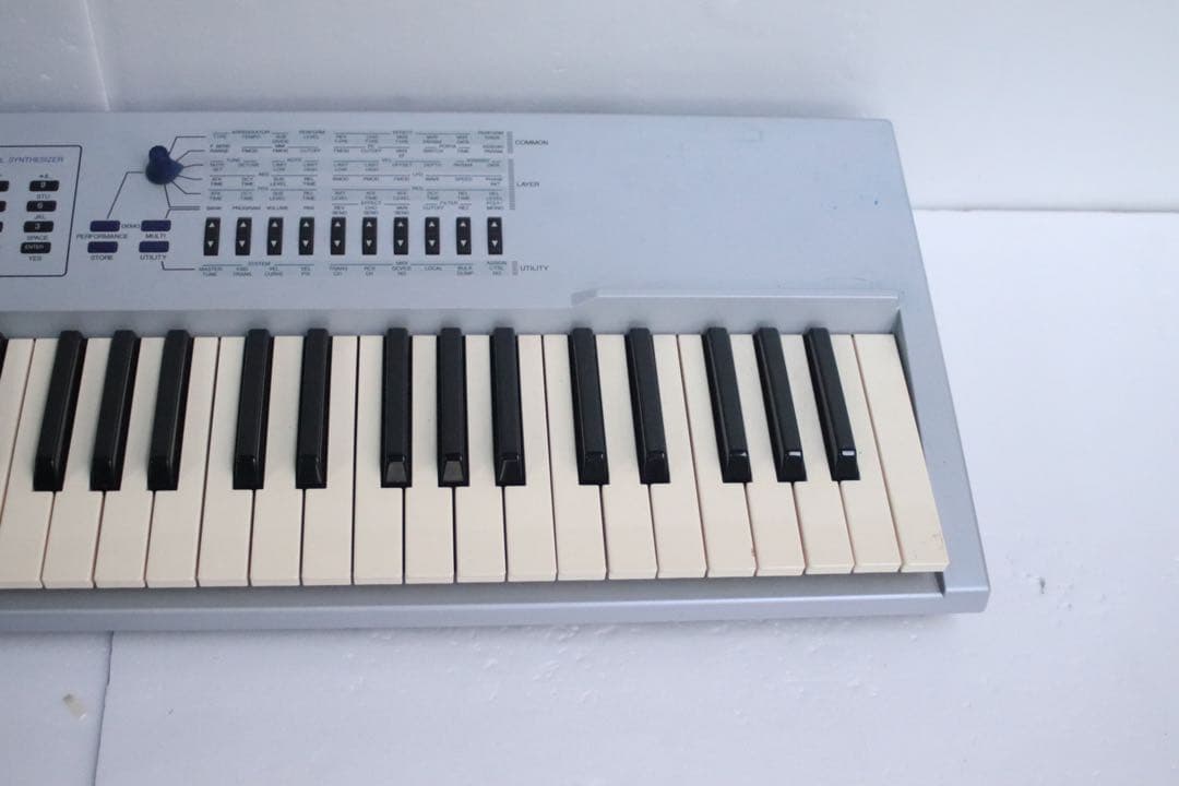 YAMAHA ヤマハ　61鍵　CS2xコントロールシンセサイザー