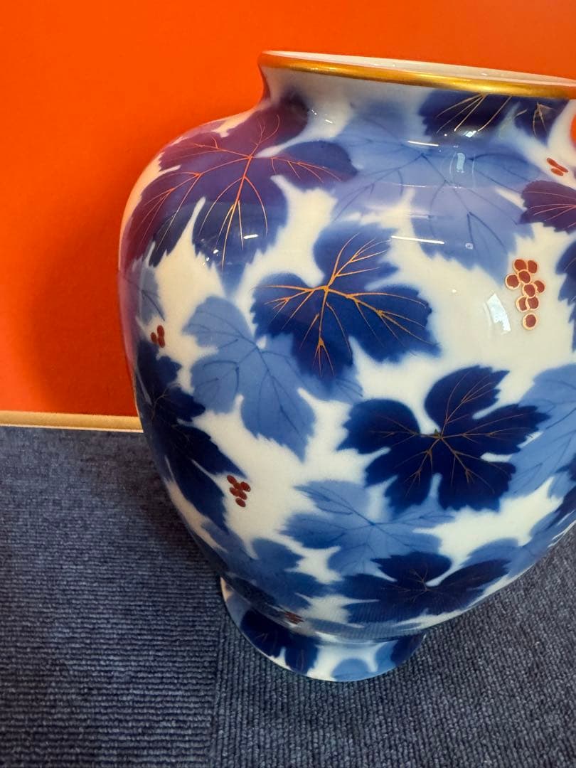 2002 深川製磁　葡萄瑠璃　花瓶　金彩