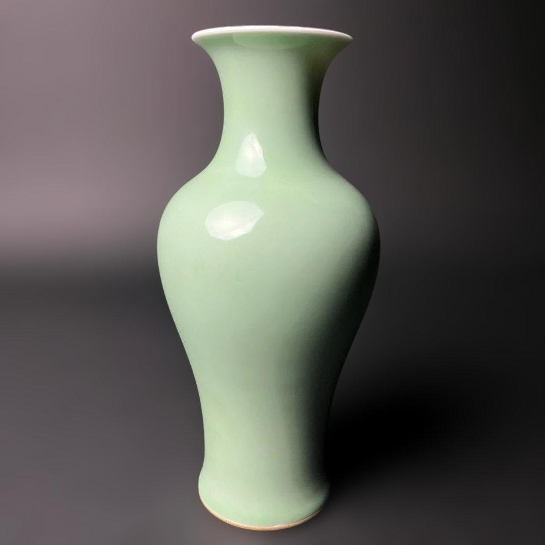 唐物 粉青釉瓶 大清康煕年製 款 中国美術 古玩 SH86