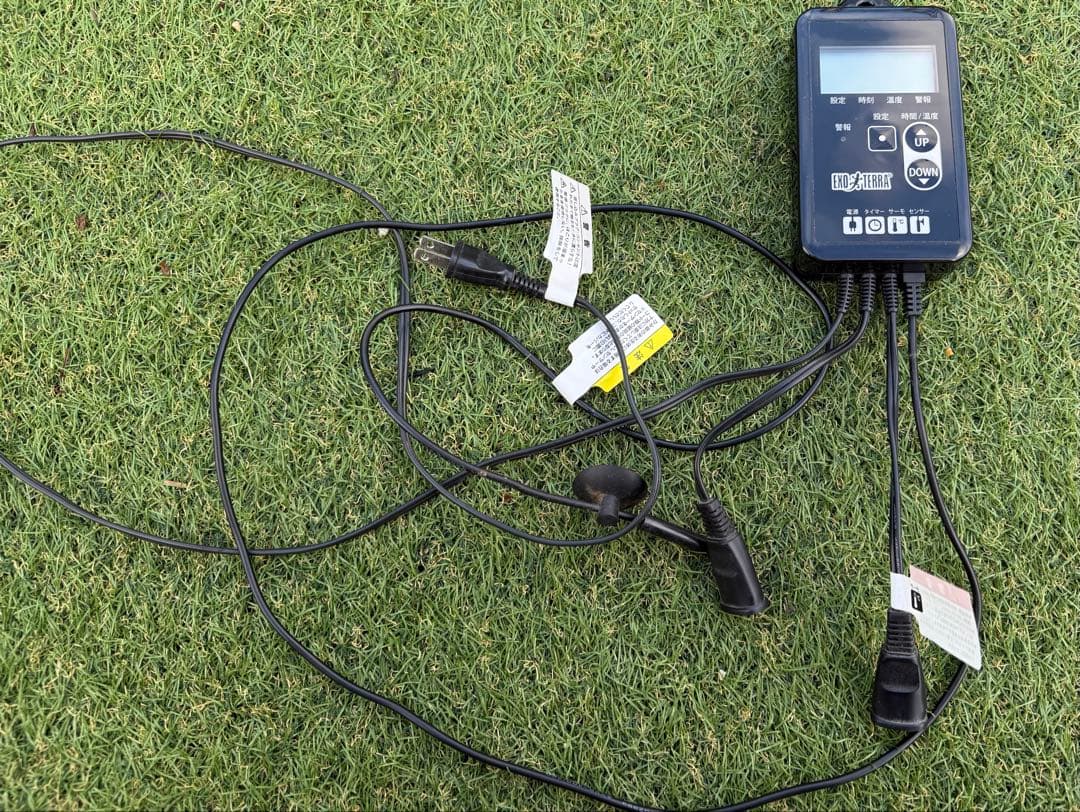 爬虫類飼育4点セット　ソーラーラプター、サーモスタット、暖突、ZOOMED