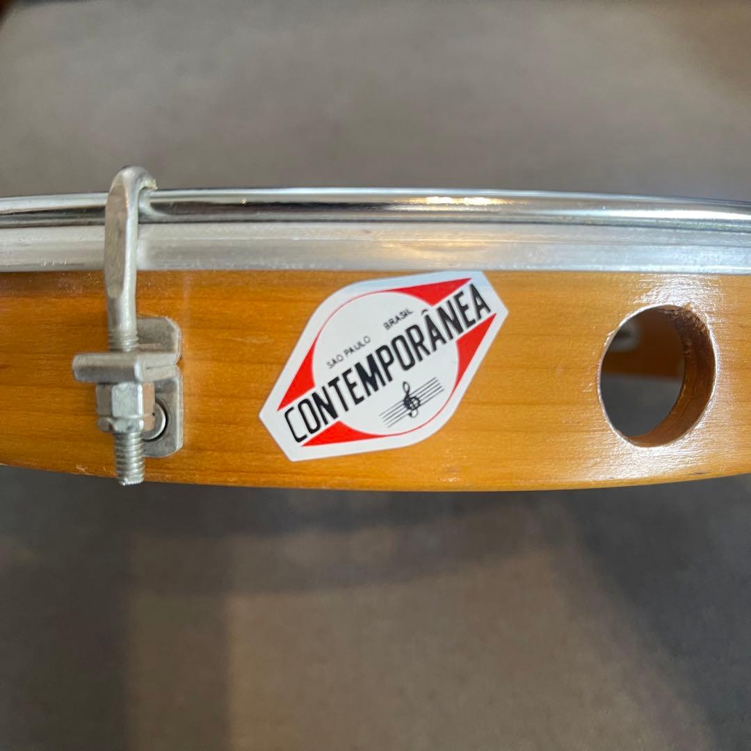 コンテンポラニア製パンデイロ