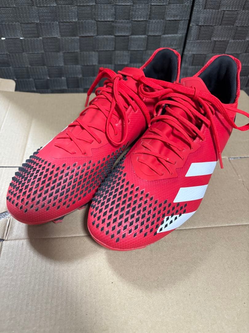 adidas レッド サッカーシューズ スパイク