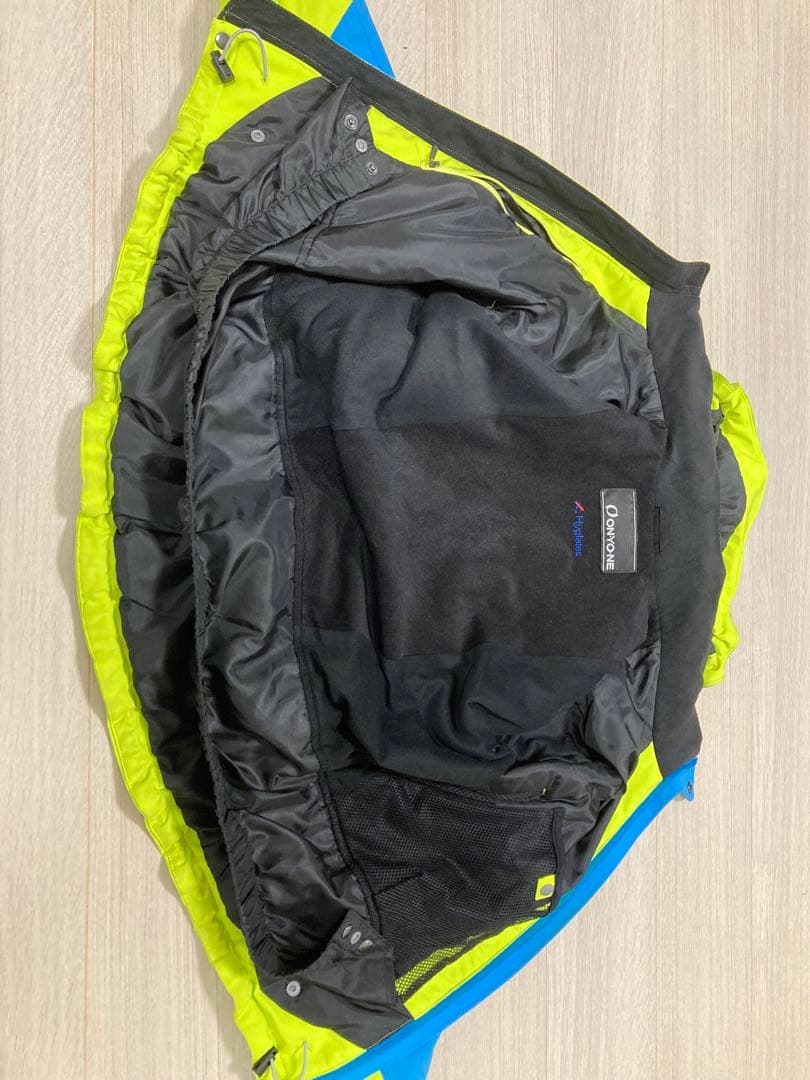 オンヨネ　スキーウェア SS 160cm 上下セット　青/緑