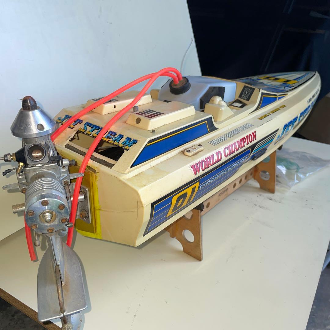 u*f様 KYOSHO WORLD CHAMPION ラジコンボート