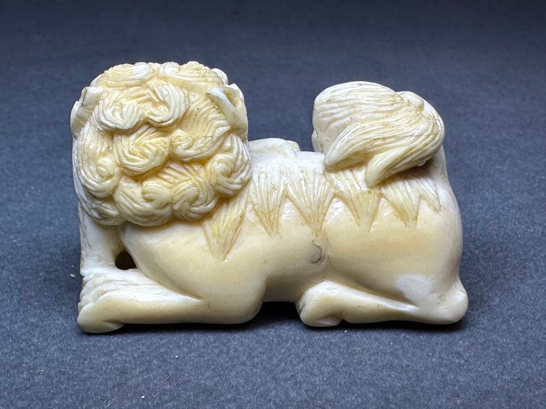 根付　ライオン　獅子　彫刻 置物　細密細工　骨董　アンティーク