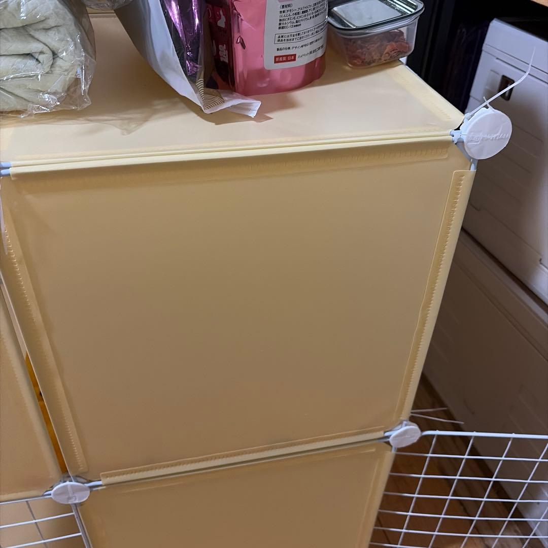 多層クリーム色ケージ・収納付き