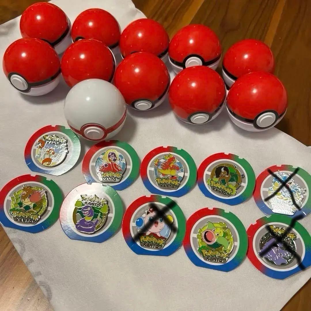 【新品未使用】ポケパークカントー　ピンズ　モンスターボール　7個＆プレミアボール