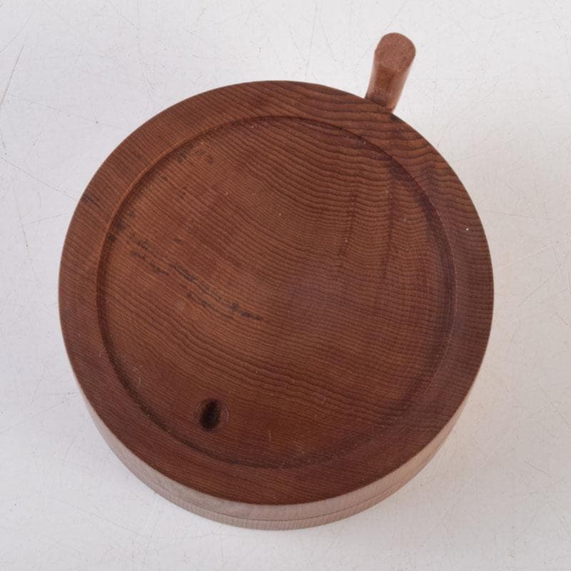 茶道具　飛騨一位一刀彫　川上彫房　香合　在銘　共箱　V　8797